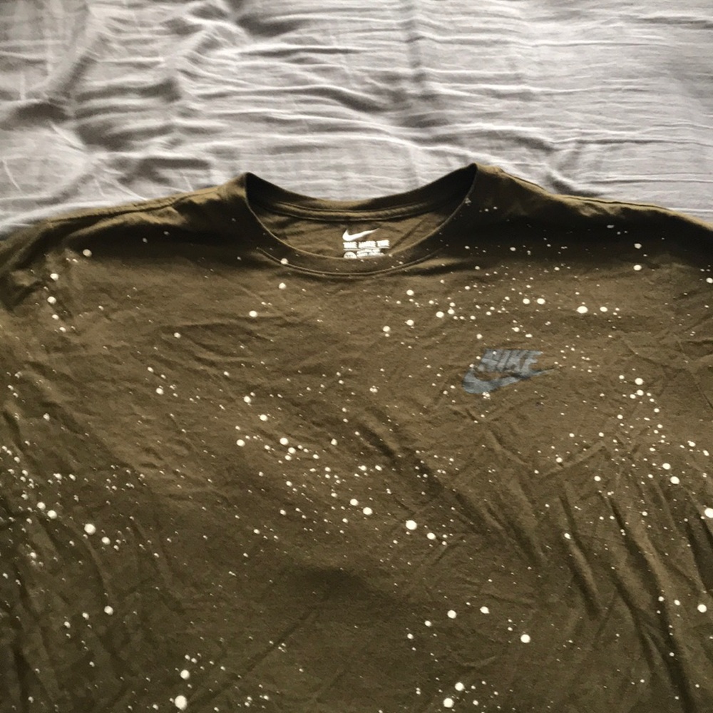 Tee